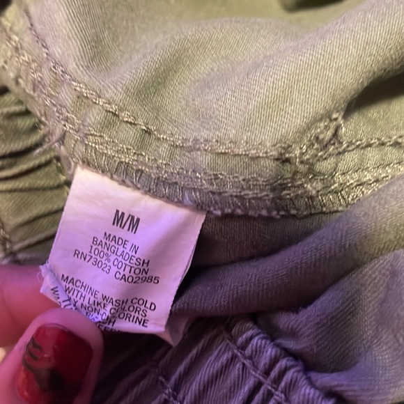 Green cargo pants, size medium, from aeropostale - Picture 4 of 4